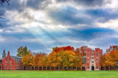 Grinnell  College logo