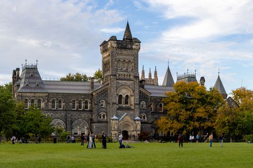 UNIVERSITY OF TORONTO logo