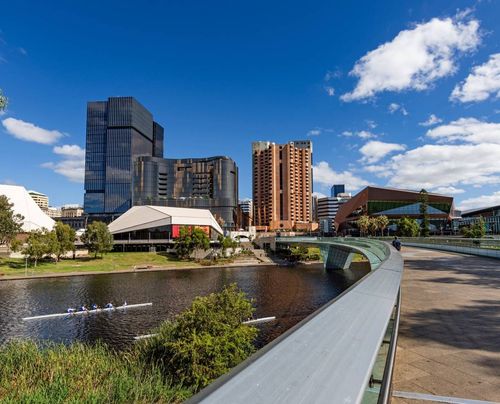 Логотип AUSTRALIAN COLLEGE OF APPLIED PROFESSIONS