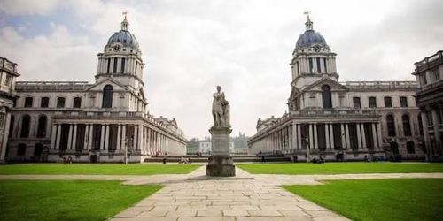 Логотип University of Greenwich